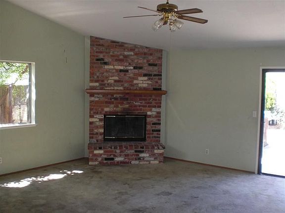 5th image of 305 Municipal Dr