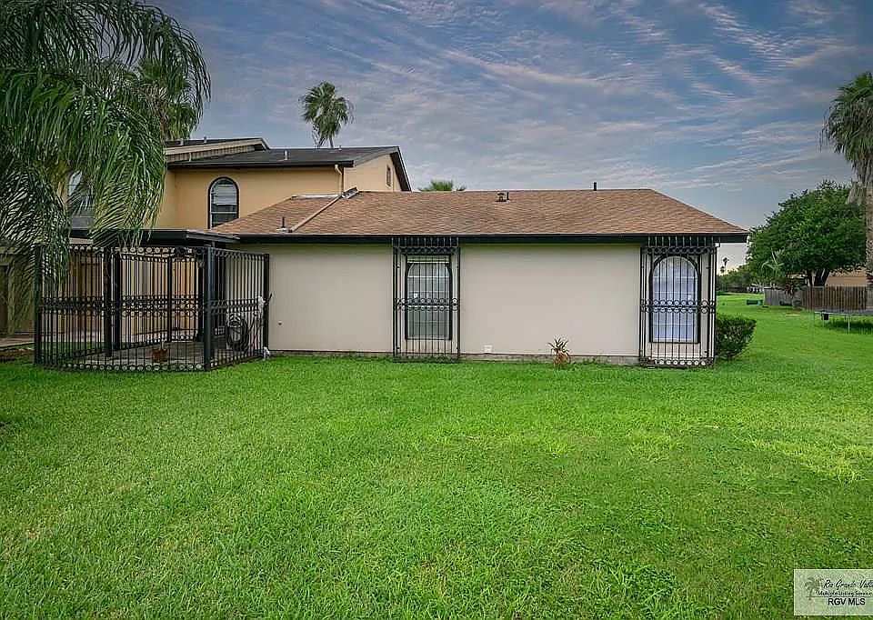 1st image of 706-1 Continental Dr #706-1
