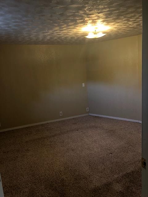 1st image of 1012 Virginia St