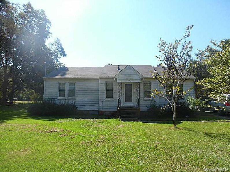 1st image of 2915 Amelia Ave