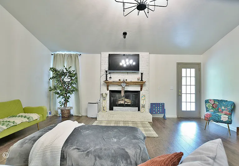 4660 Woodmere Ln — Photo 12