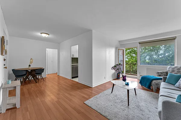 5700 Arlington Avenue #5D