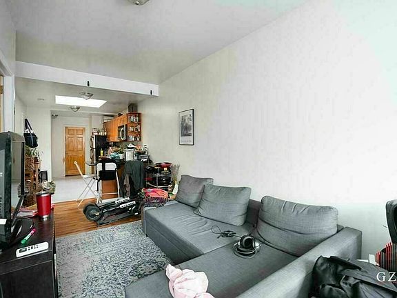 2nd image of 513 W 173rd St #4C