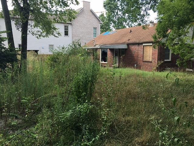 1st image of 1901 Warfield Dr