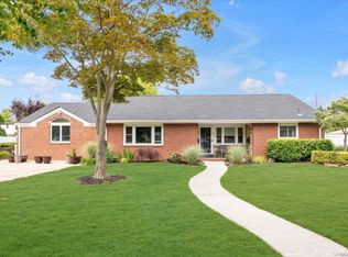 105 Unqua Rd, Massapequa, NY 11758