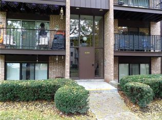 16395 Heather Ln #F101, Middleburg Heights, OH
