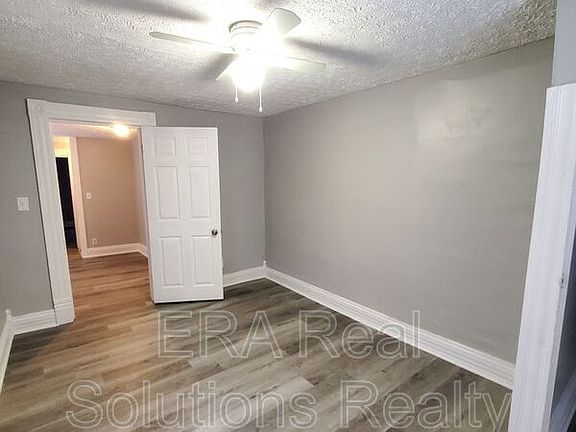 2nd image of 2162 Margaret Ave