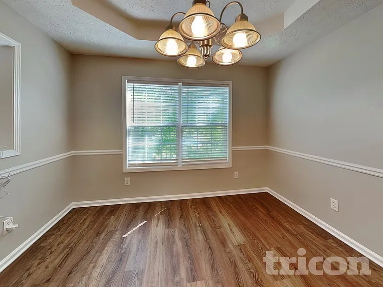 205 Highgrove Dr — Photo 3