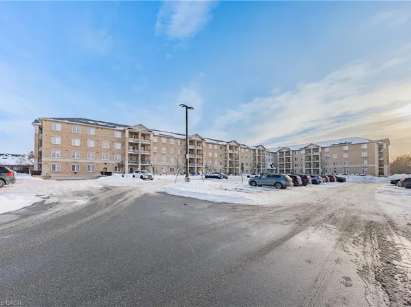 1077 Gordon St #316, Guelph, ON N1G 0E3
