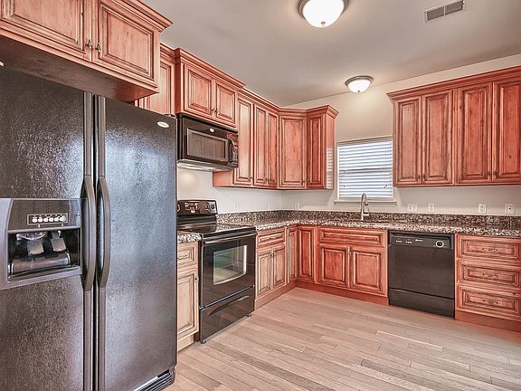 2nd image of 2505 Arena Pkwy APT 201