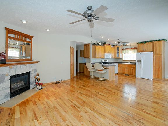 11035 Gourdneck Lake Dr-106