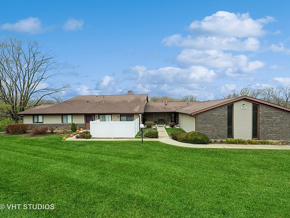 2nd image of 606 Waters Edge Dr #1C