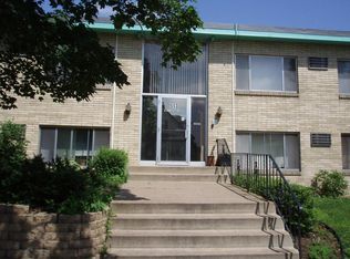 553 1st Ave S APT 4, South Saint Paul, MN 55075