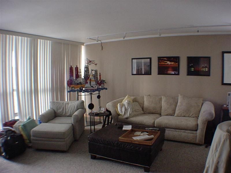 1st image of 1540 N La Salle St #404