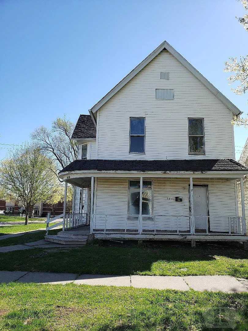 1100 S 10th St photo 1