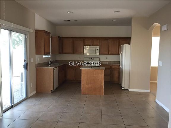 3rd image of 8412 Sequoia Grove Ave #0