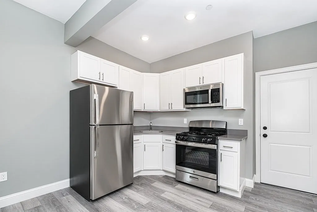 1 bed, 1.0 bath, 506 sqft, $2,300 — Photo 1