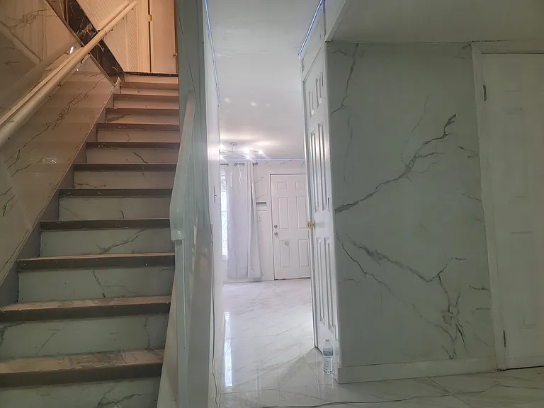 6531 S Carpenter St — Photo 19
