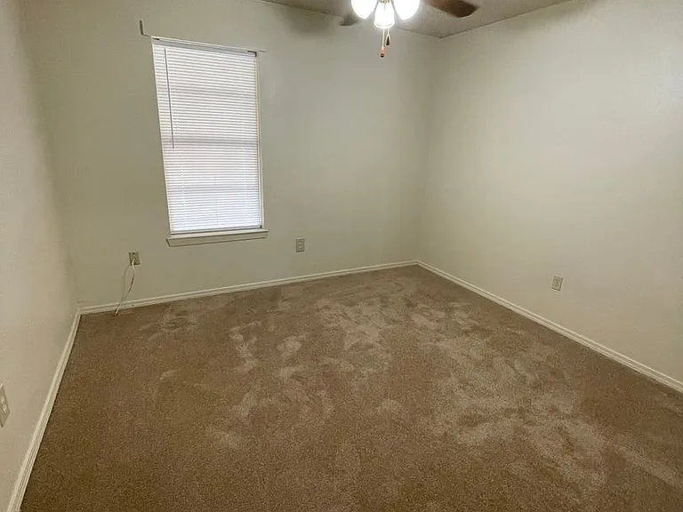 2336 Elm Park Dr — Photo 20