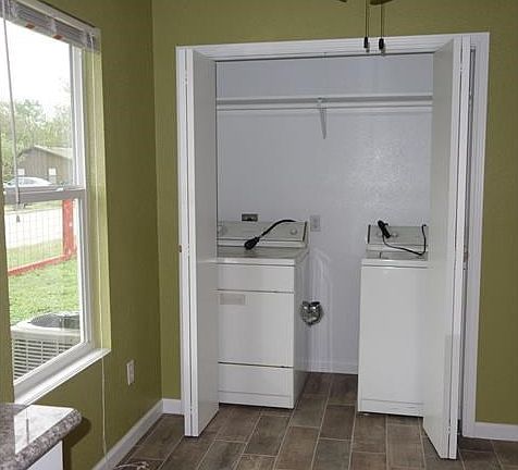 5th image of 905 E Leslie Cir #A