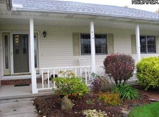 418 Berry Ridge Dr, Amherst, OH 44001