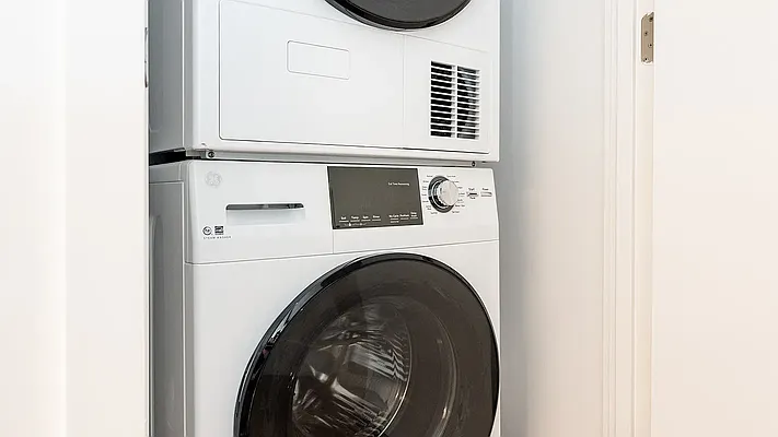 Laundry, photo 1