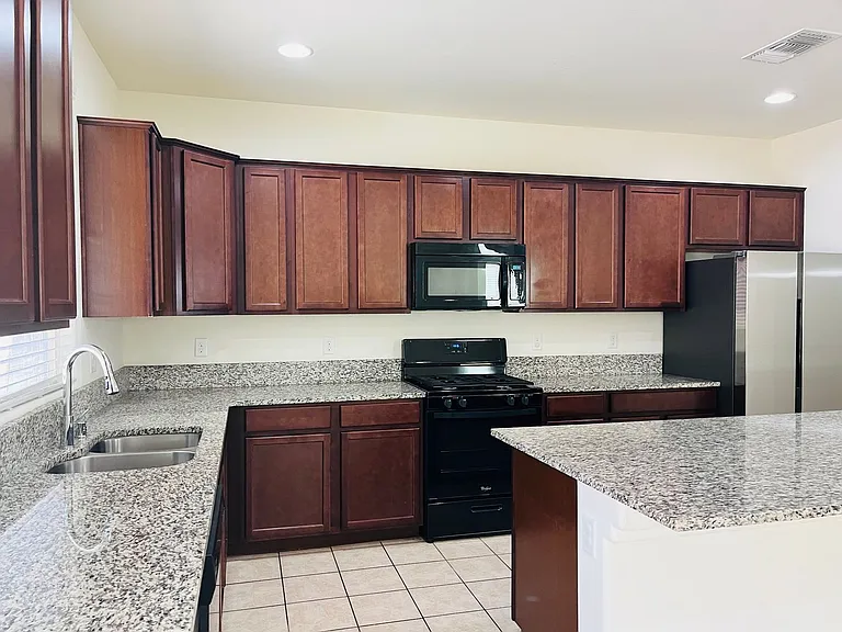 7133 Manolo St — Photo 5