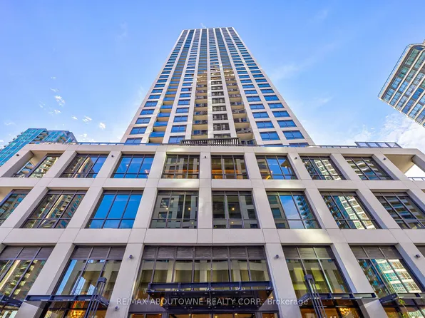 36 Elm Dr W, Mississauga, ON