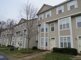 8105 Kings Creek Dr, Charlotte, NC 28273