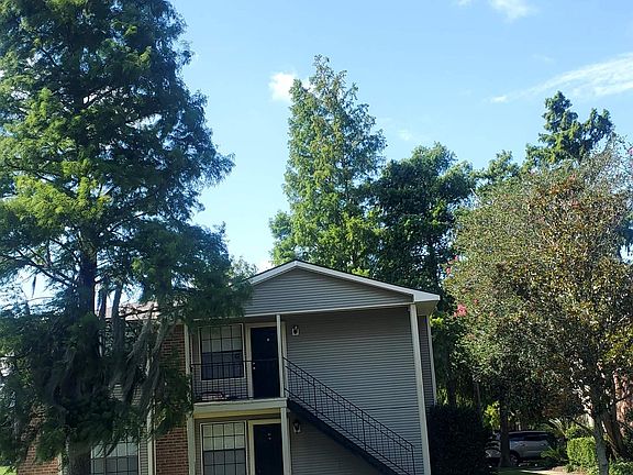 2nd image of 921 W Elrem St #25D