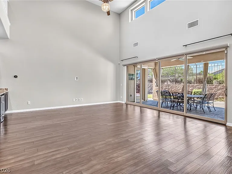 2852 Josephine Dr — Photo 6