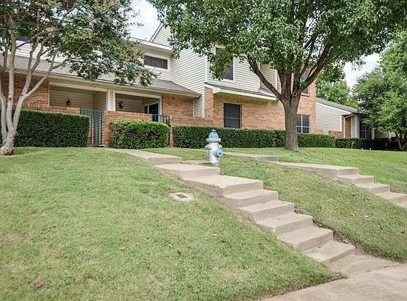 3rd image of 843 Summercreek Dr
