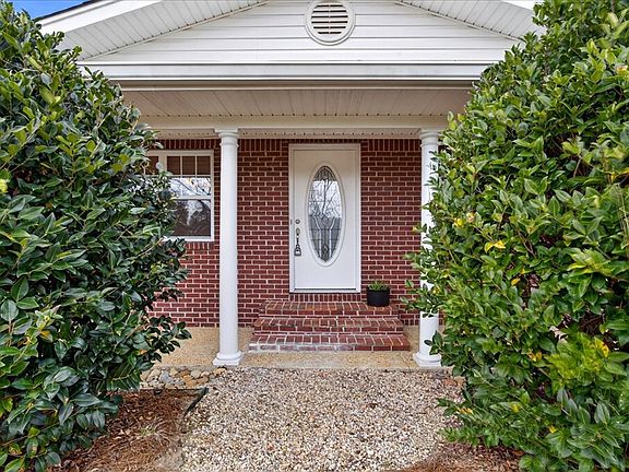 4th image of 1067 Trace Rd