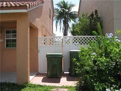 2nd image of 1139 SE 13th Ter Unit 1139
