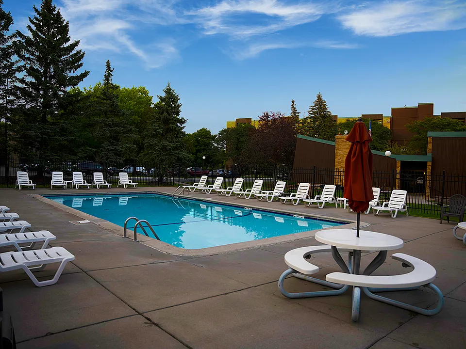 Salem Green Apartments