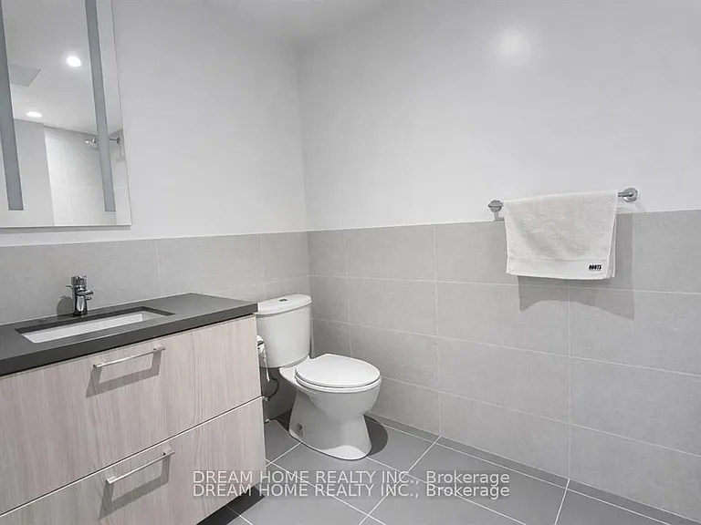 1 Grandview Blvd #2302 — Photo 16