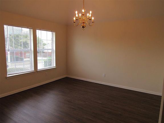 5th image of 1601 Buena Vista Dr