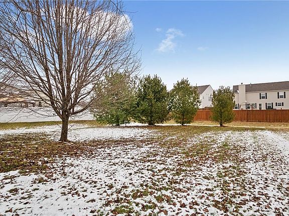 2nd image of 5525 Noble Dr