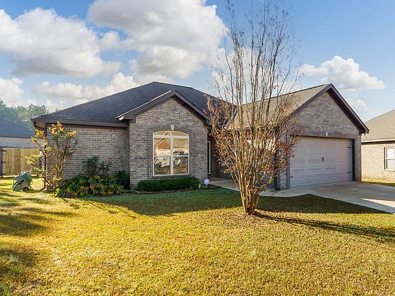 3rd image of 6617 Julia Pearl Ln
