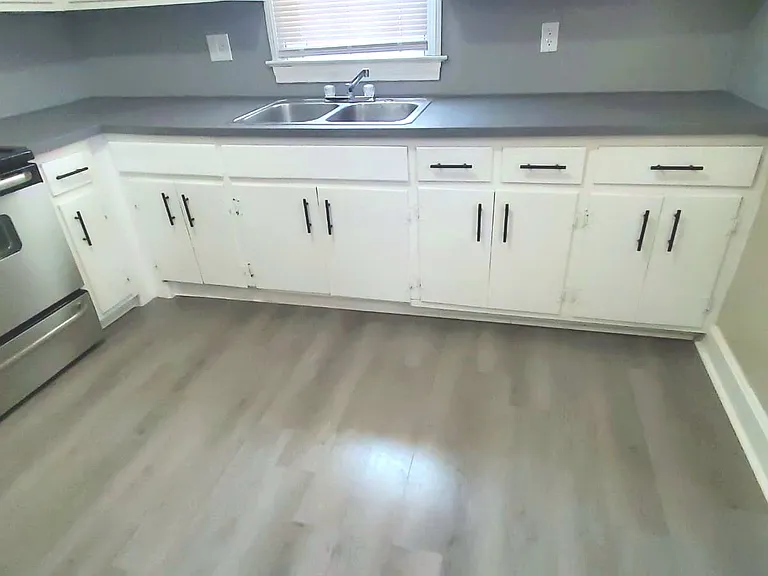 805 Whitehead Ave NE #A — Photo 2