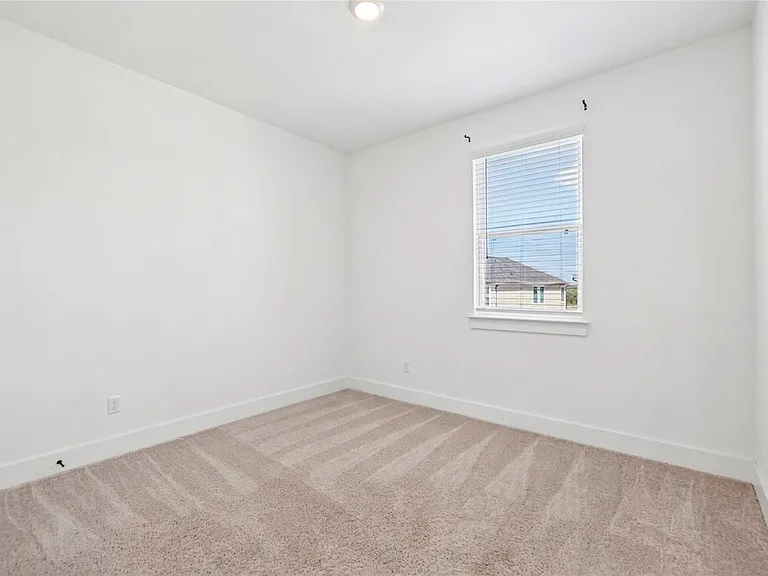 155 Sycamore Pines Ln — Photo 30