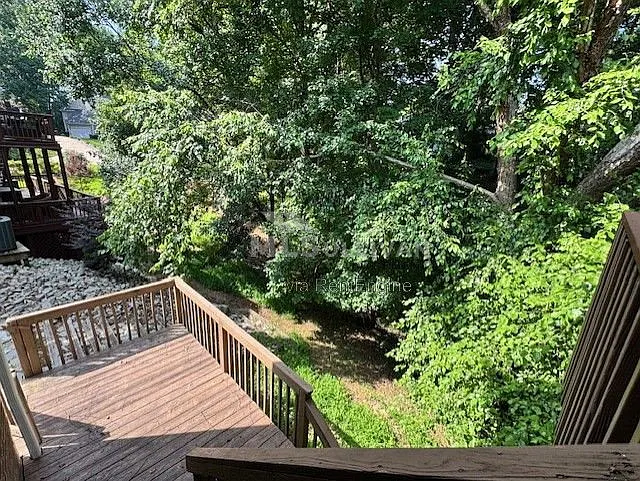302 Rushingwater Dr — Photo 20