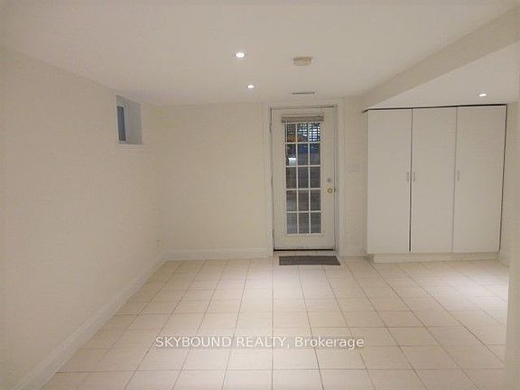3rd image of 190 Wineva Ave