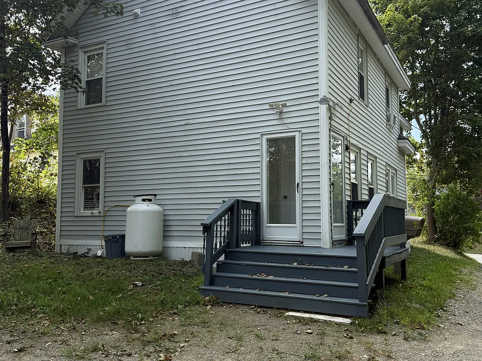 72 Windsor St #1