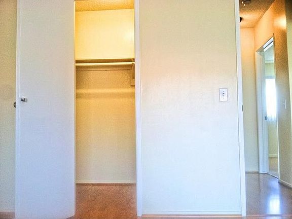 4th image of 207 W Garfield Ave APT 2