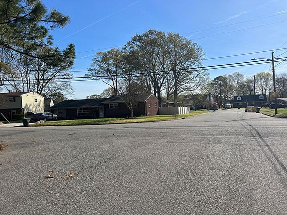 4th image of 739 Mayland Dr