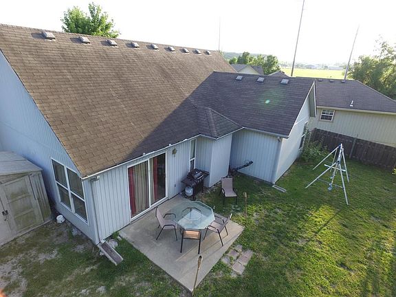 5th image of 1007 Blue Branch Ct