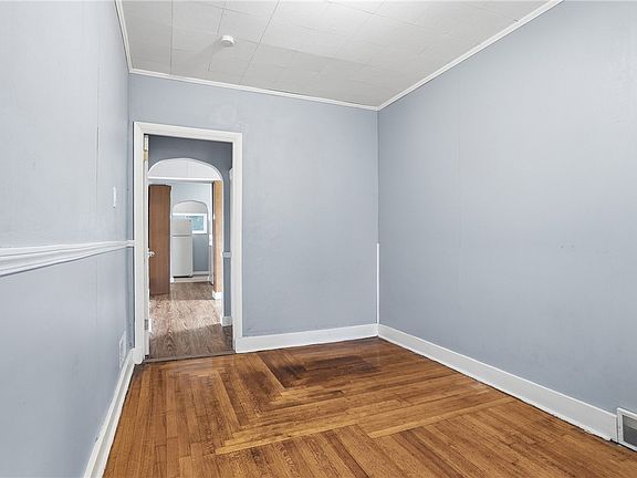 23rd image of 3412 Gleason St