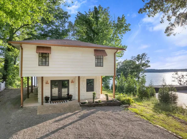 445 Sunset Beach Rd, Florence, AL 35633