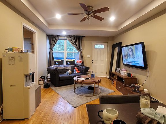 3rd image of 245-27 60th Ave Floor 1
